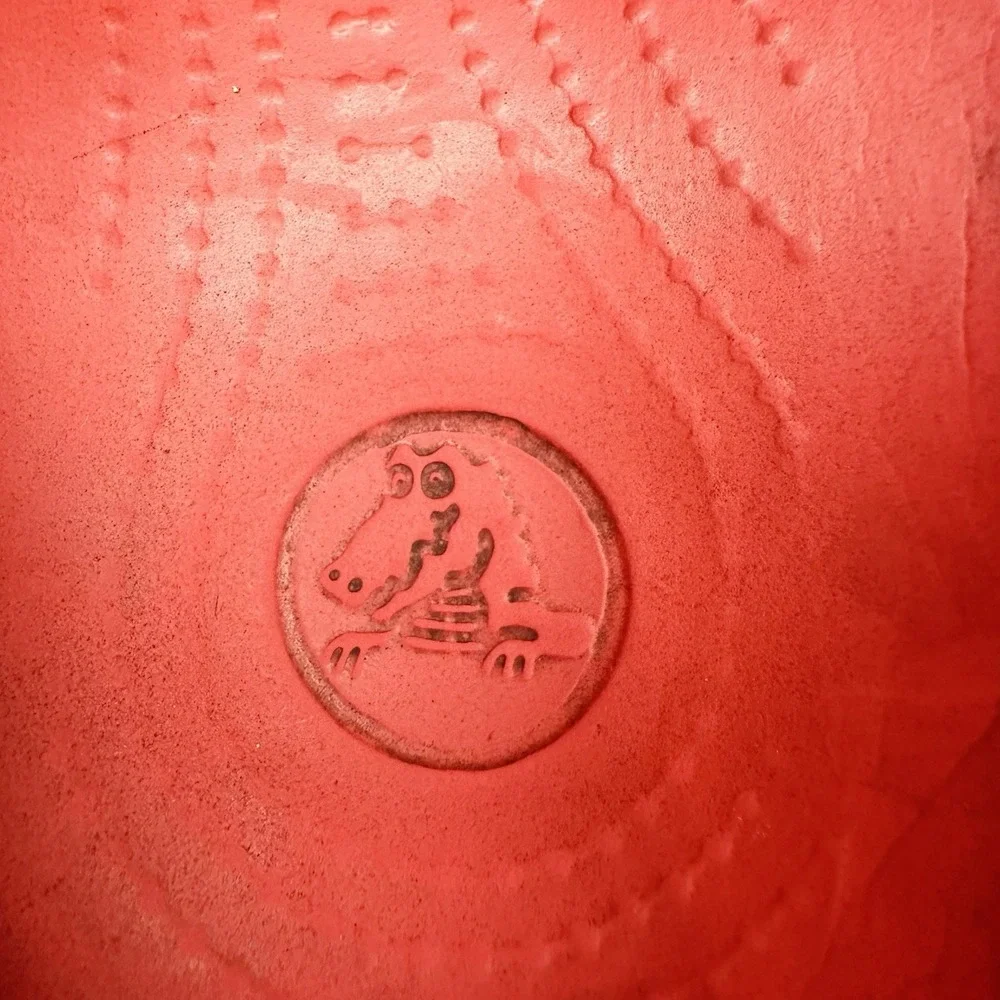 Kids Red Crocs Classic Clogs Comfortable Slip On Shoes‎ Youth Size 2 Retro